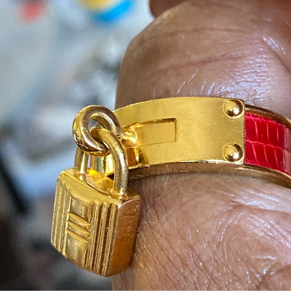 💯AUTHENTIC HERMES KELLY CADENA MOTIF SCARF RING W/BOX - SIZE 9.5 - Picture 3 of 14